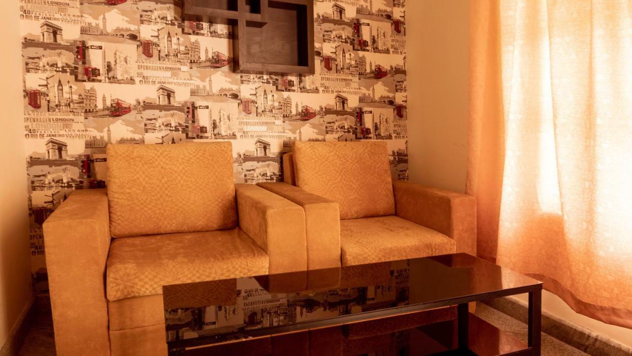 Aramana Holiday Inn Alappuzha 外观 照片